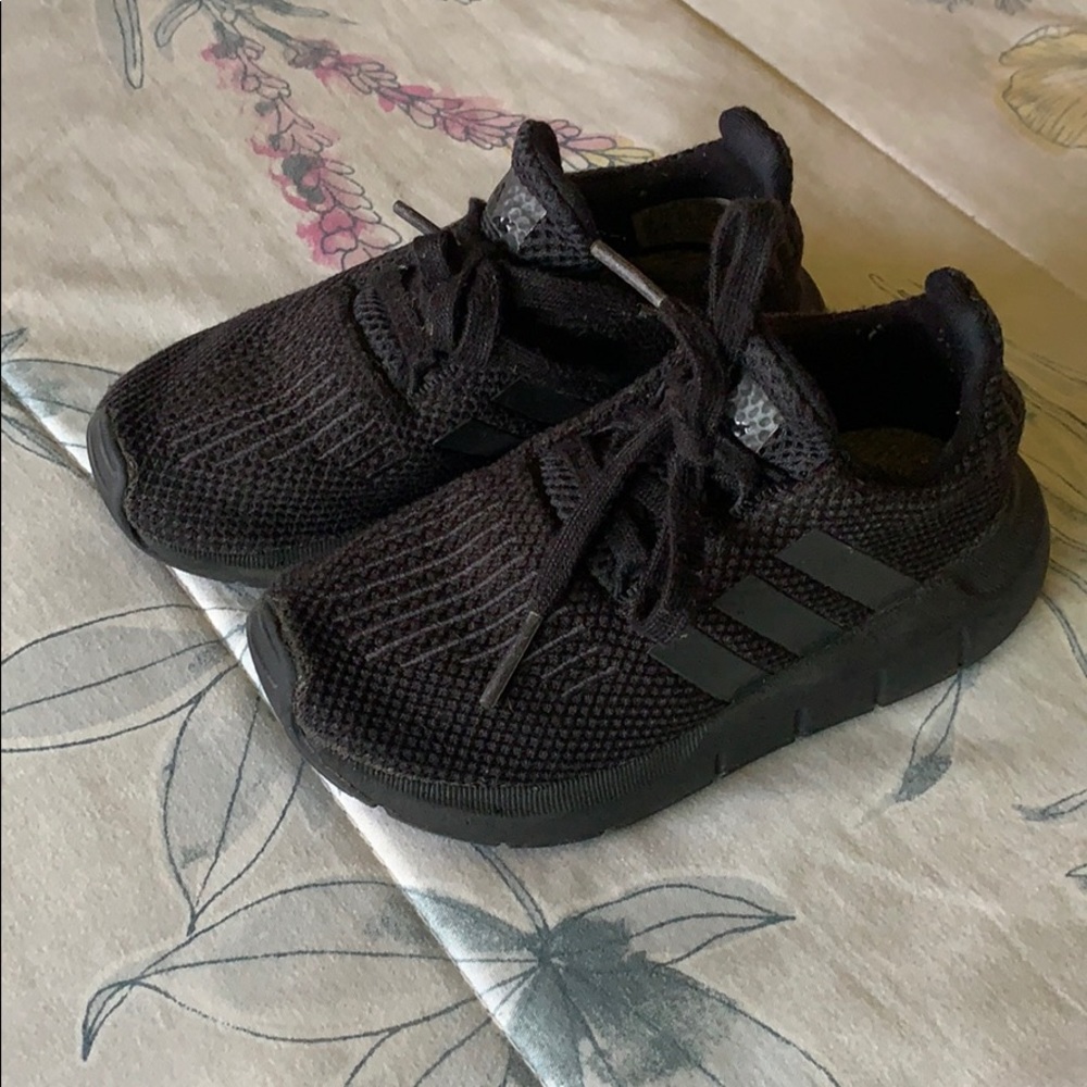 Adidas swift run